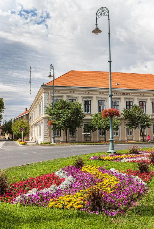 Atmoszféra Apartman Sárvár Extérieur photo